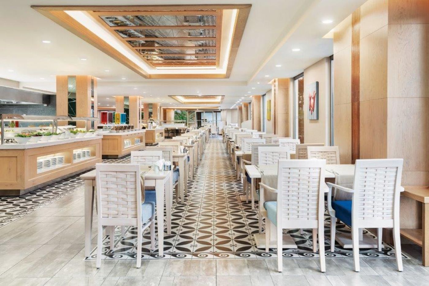 Ramada Hotel & Suite by Wyndham Kusadasi