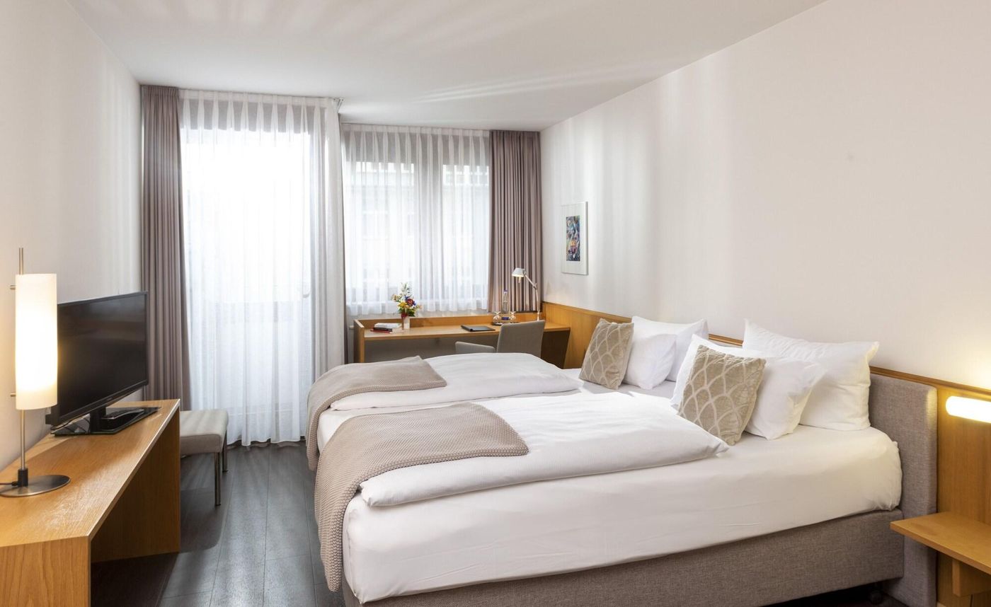 Hotel-Aquino-Berlin-Room-19