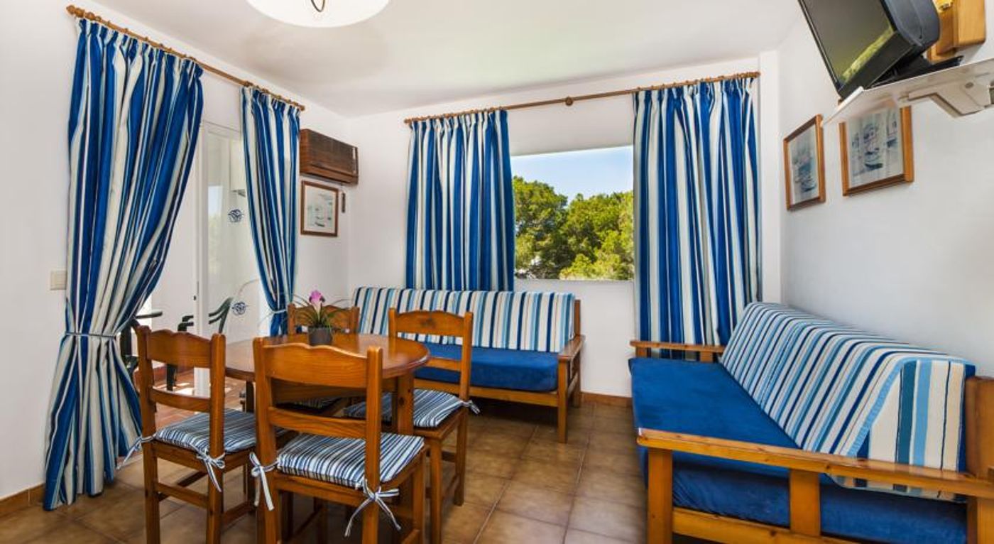 Globales Cala Vinas Apartments