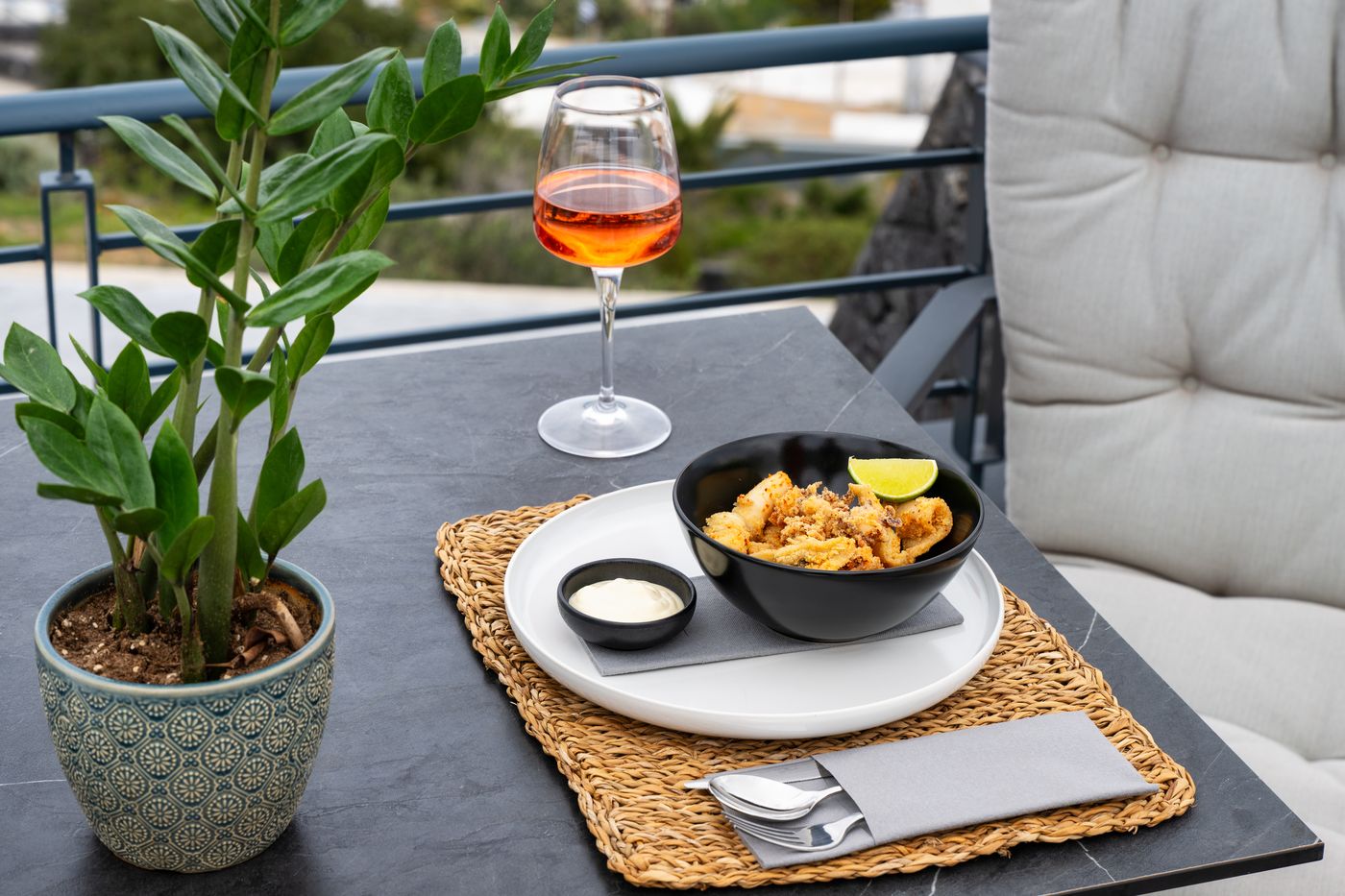 Venus-Sunrise-Suites---Villas-Restaurant-19