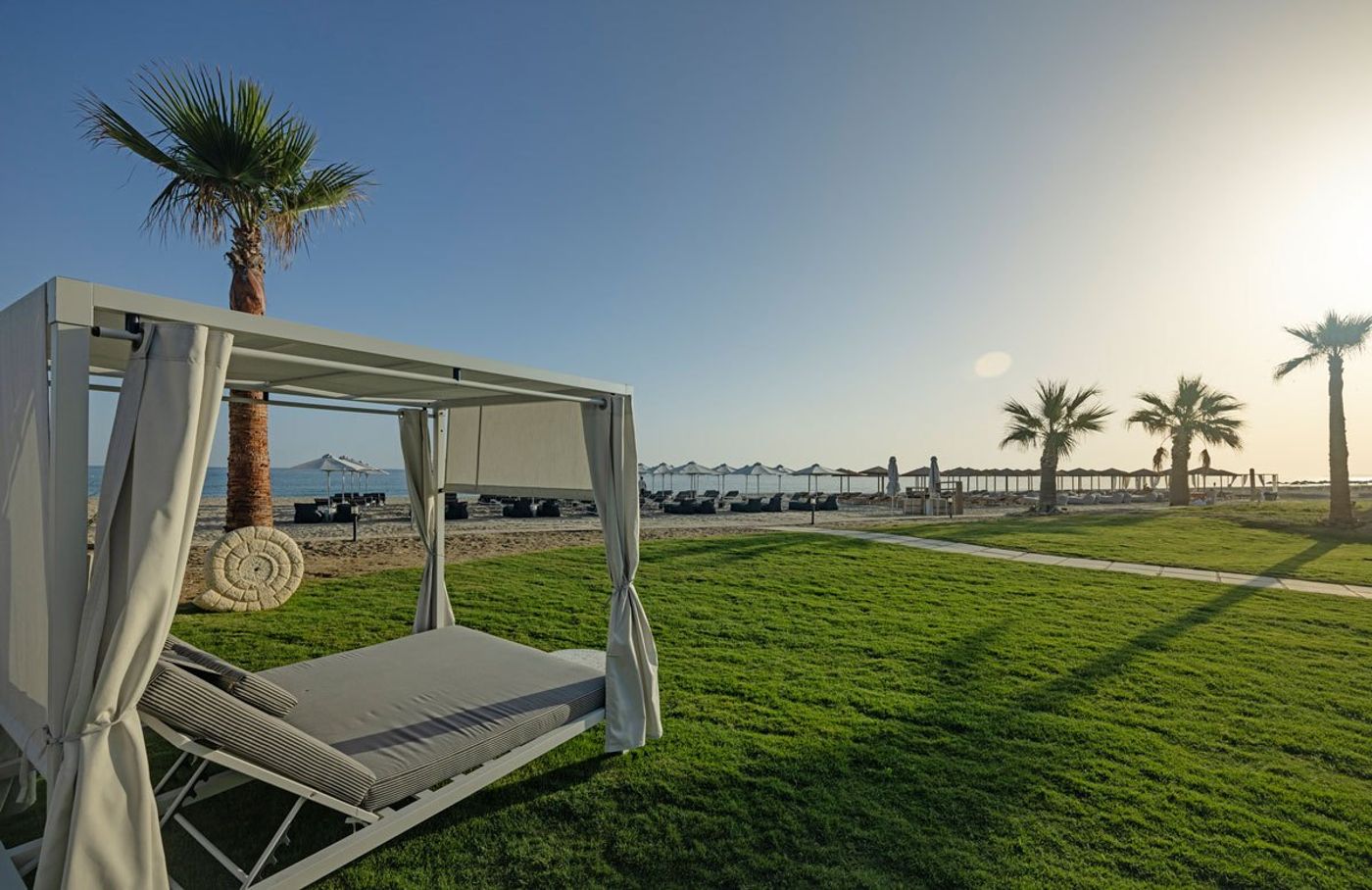 Nautilux Rethymno by Mage Hotels