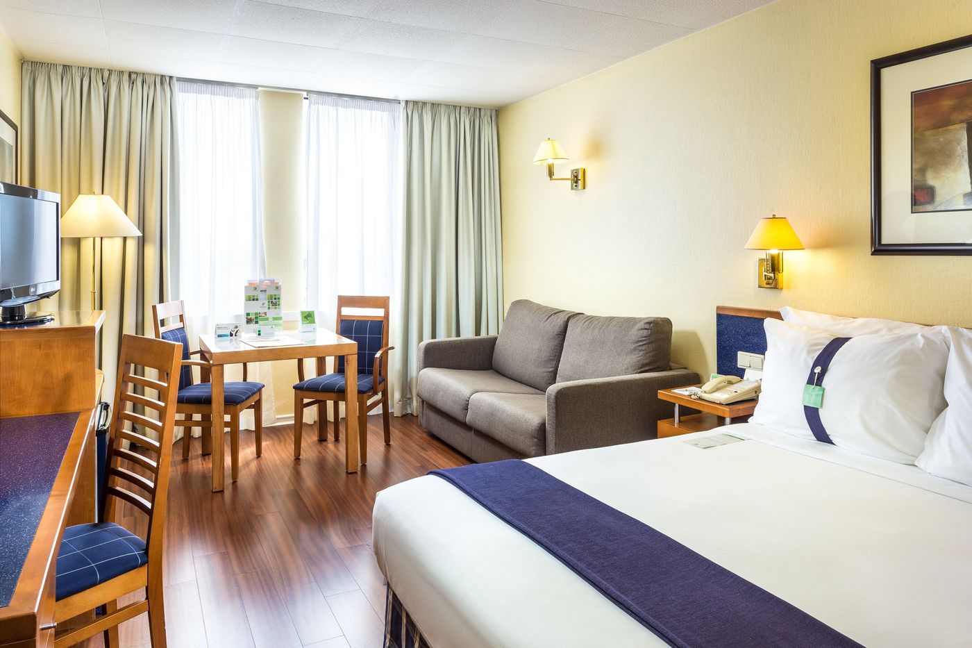 Holiday-Inn-Lisboa-Room-43