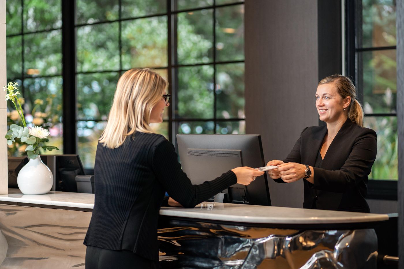 Crowne-Plaza-Geneva-General-view-24