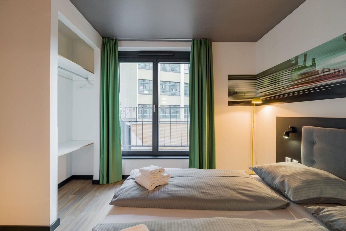 Nena-Apartments-Kreuzberg-61-Room-19