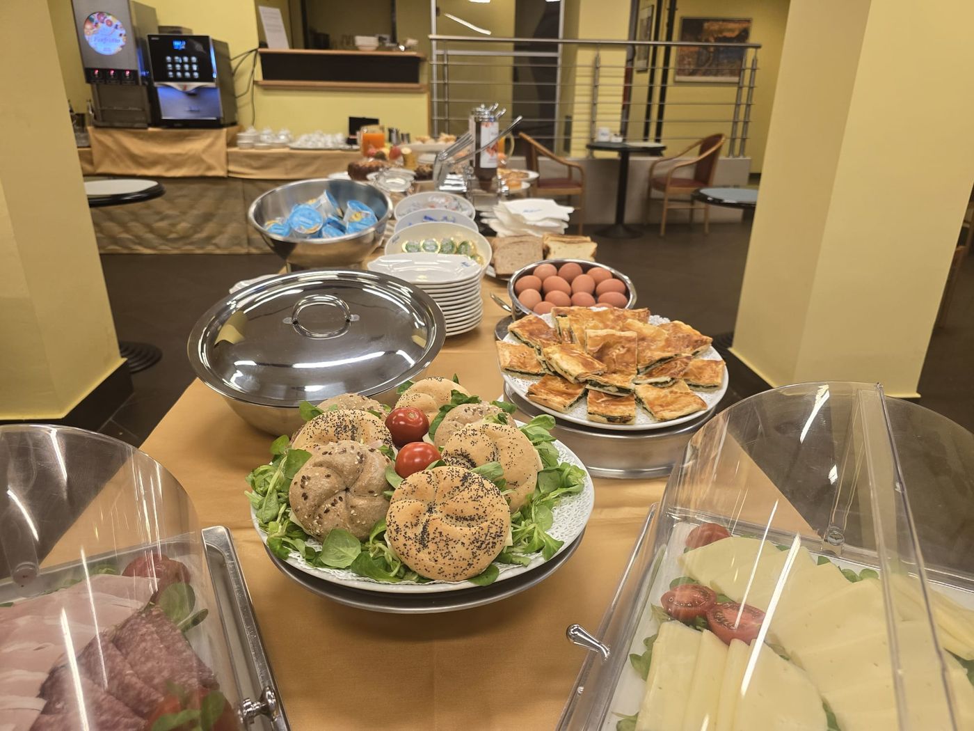 Hotel-Sant-Ambroeus-Restaurant-11