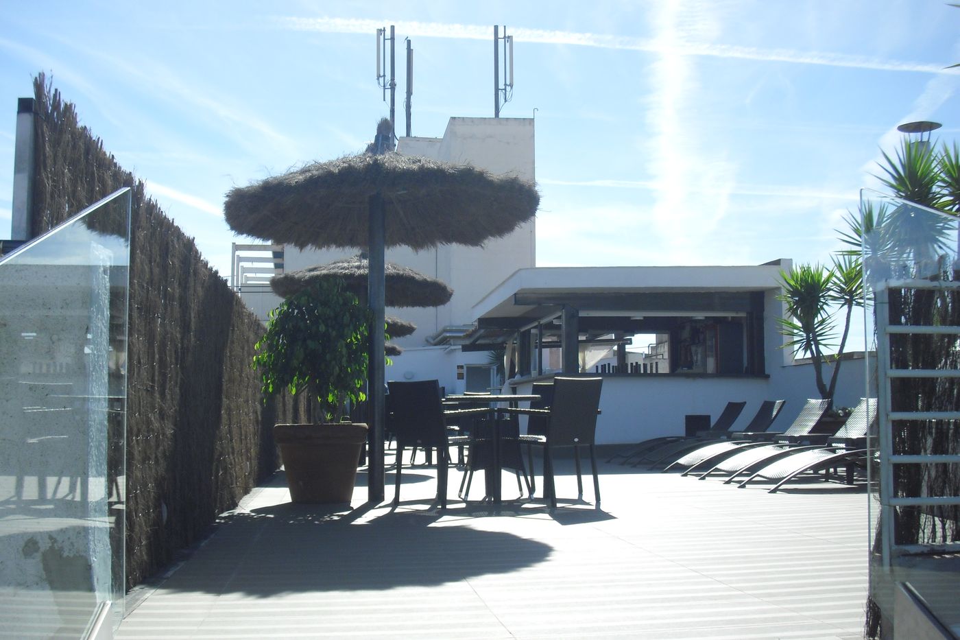 Checkin-Montpalau-Terrace-14