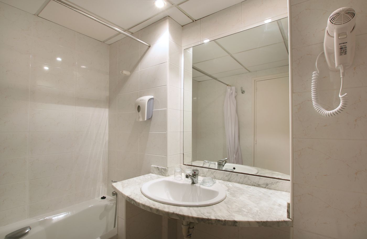 Medplaya-Santa-Monica-Room-20