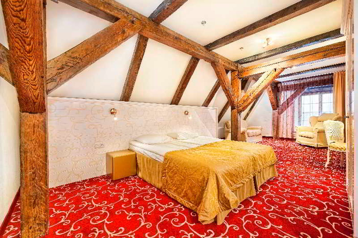 Meriton-Old-Town-Garden-Room-9