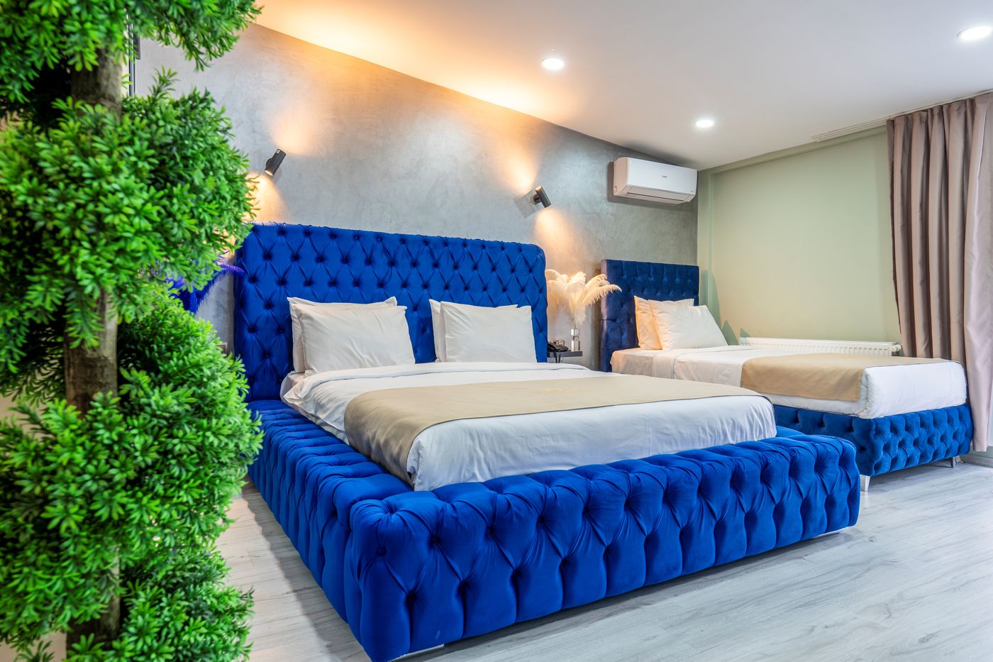 Monezza-Hotel-Room-40