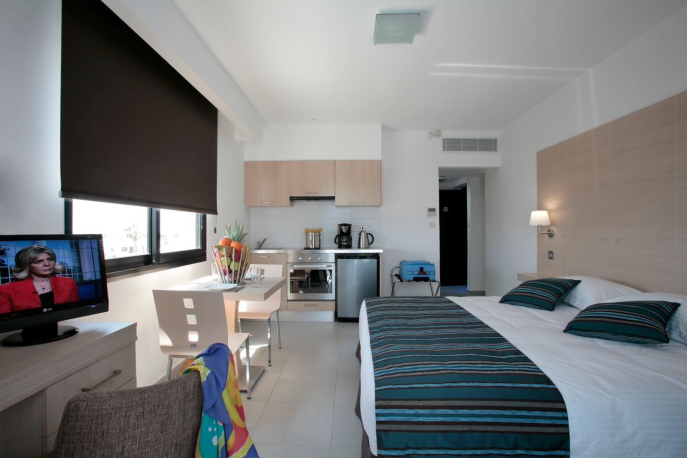 Anemi-Hotel-and-Suites-Room-22