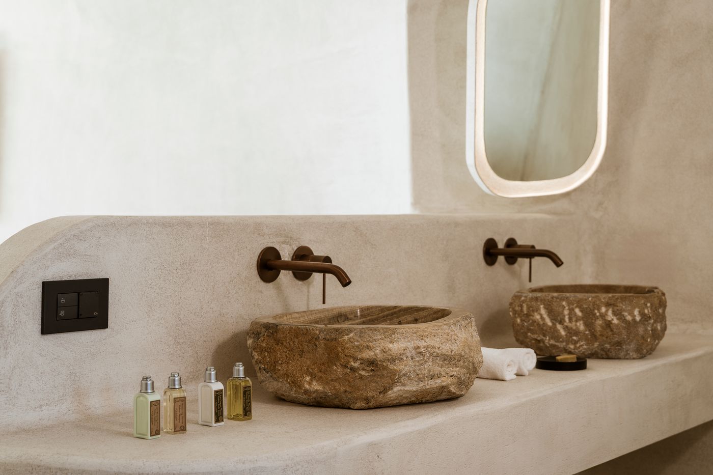 One-Of-One-Hotel-Room-36