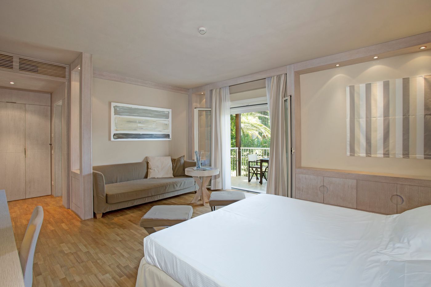 TH-Tirrenia---Green-Park-Resort-Room-16