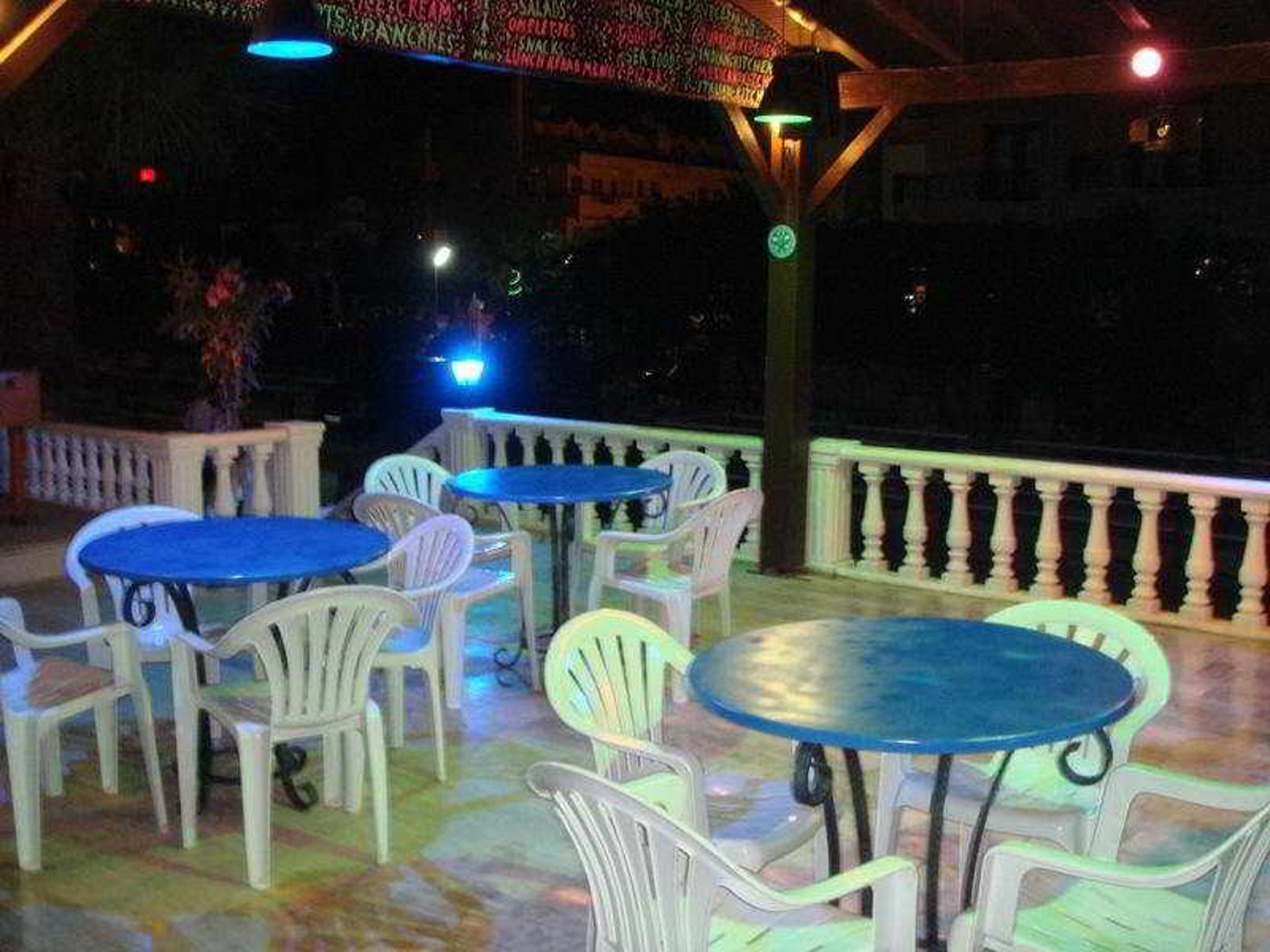 Musti-s-Family-Apart-Terrace-8