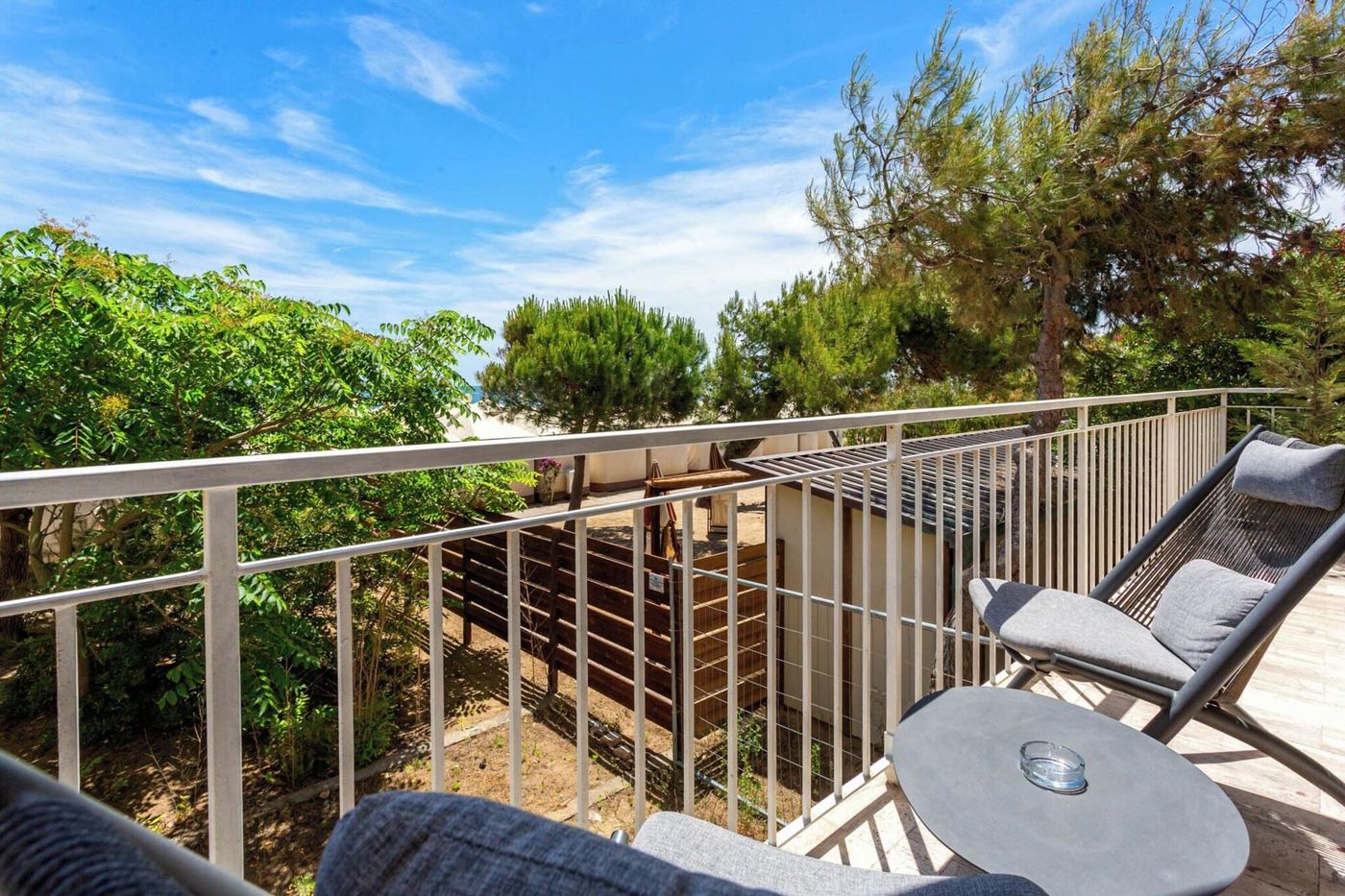 Petit-Palais-Terrace-1