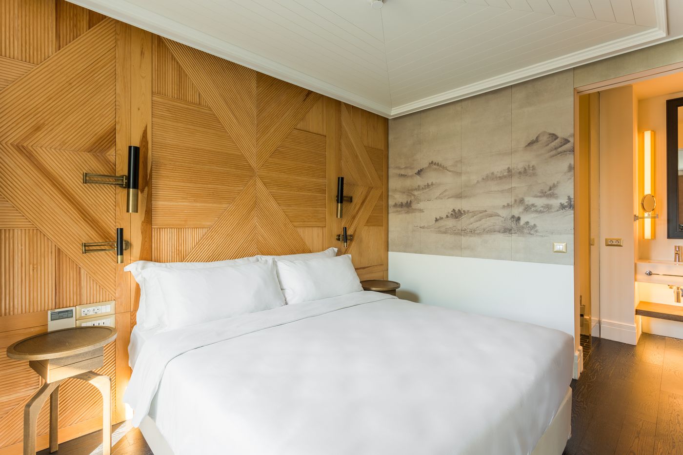 Room-Mate-Emir-Room-52