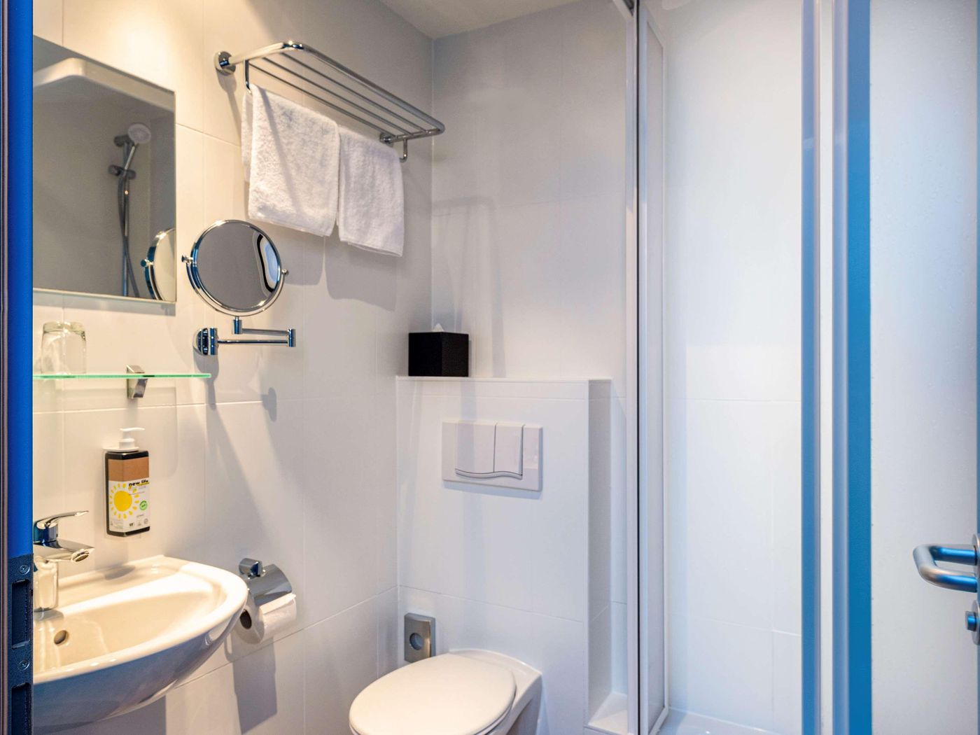 greet-Berlin-Alexanderplatz-Room-32