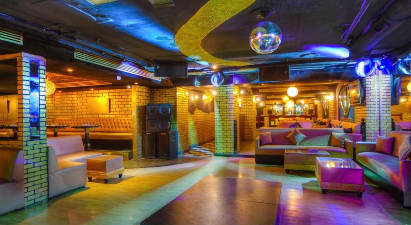 Excelsior Hotel Downtown