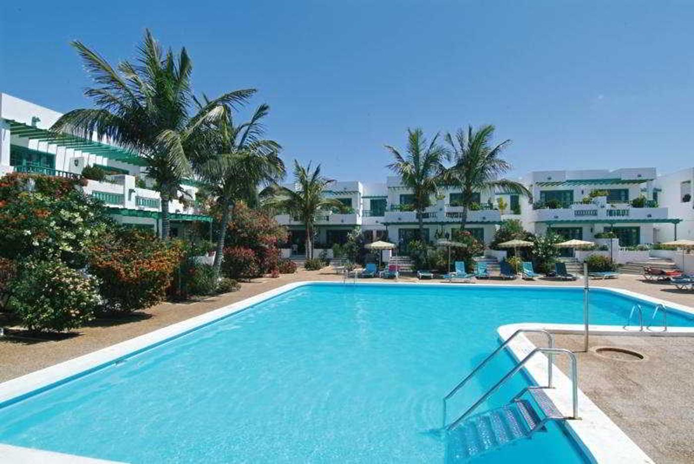 Nazaret-Apartments-Pool-9