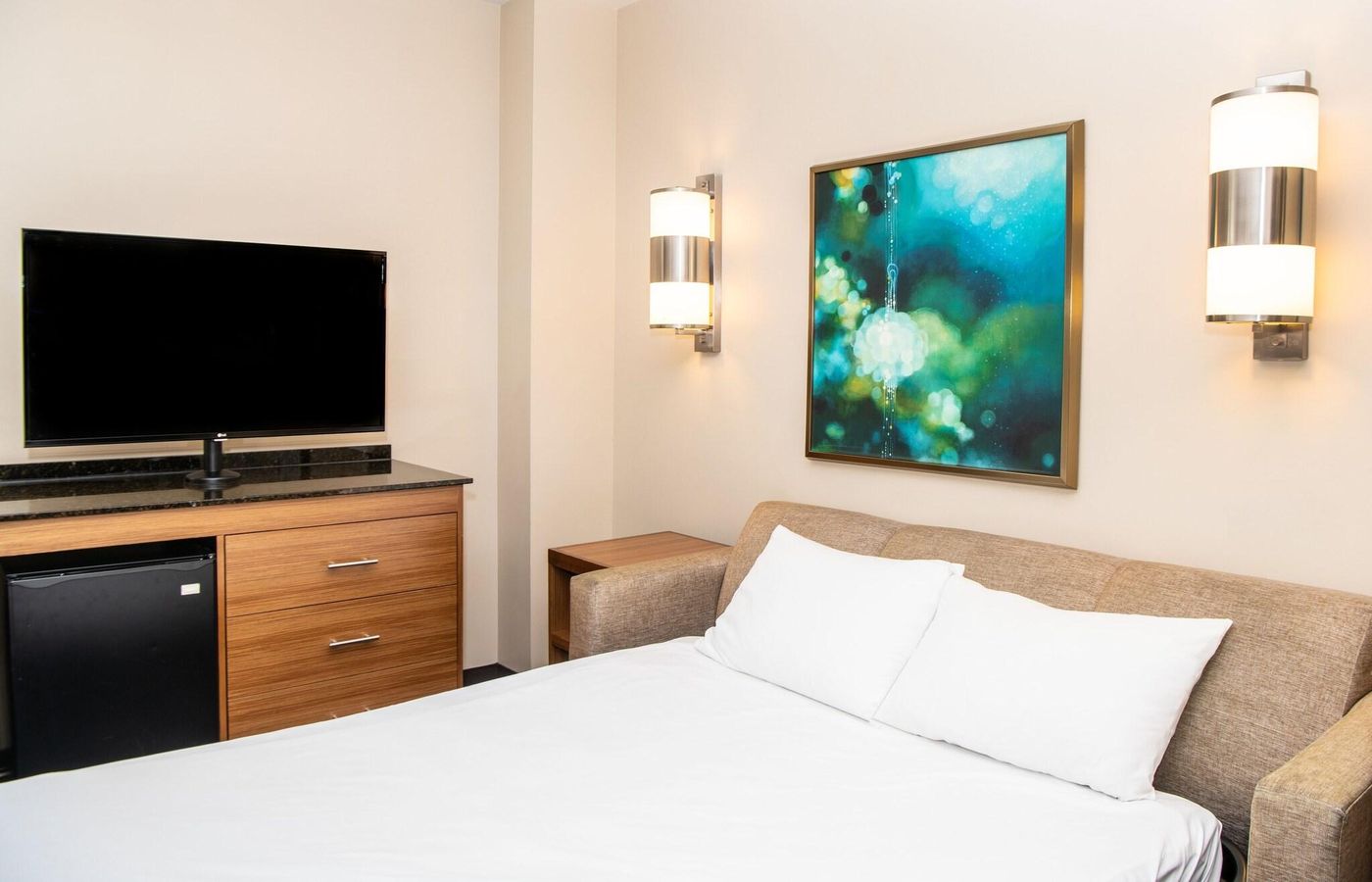 Hyatt-Place-New-York-Midtown-South-Room-25