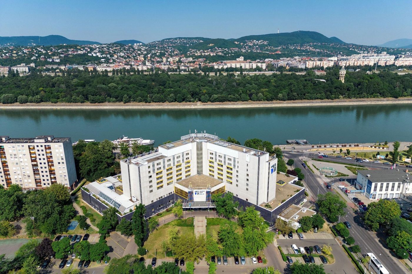 Danubius-Hotel-Helia-General-view-2