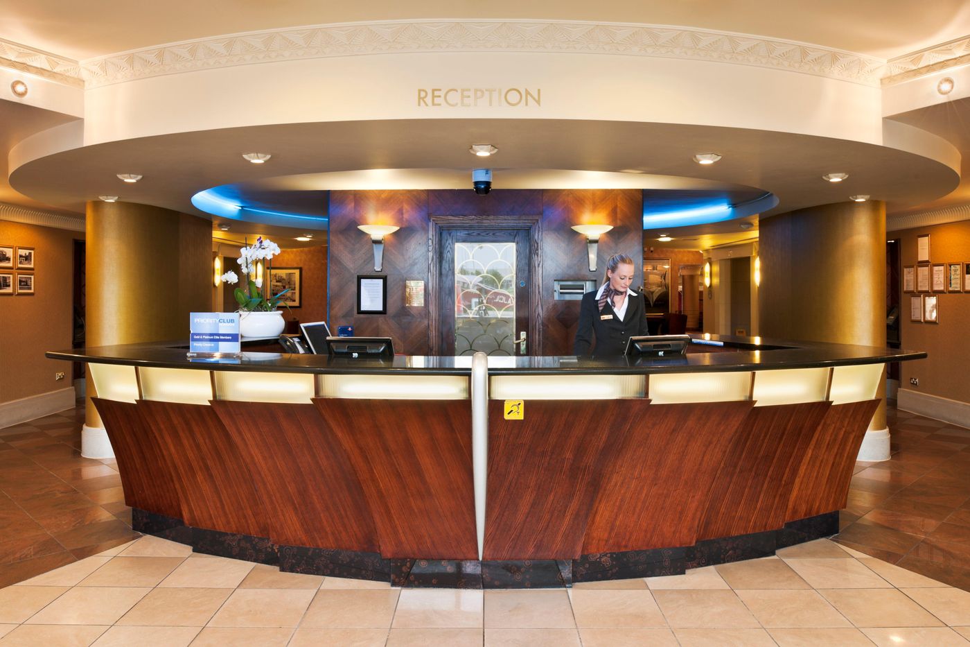 Crowne Plaza Liverpool John Lennon Airport-United Kingdom-Liverpool-Lobby-9