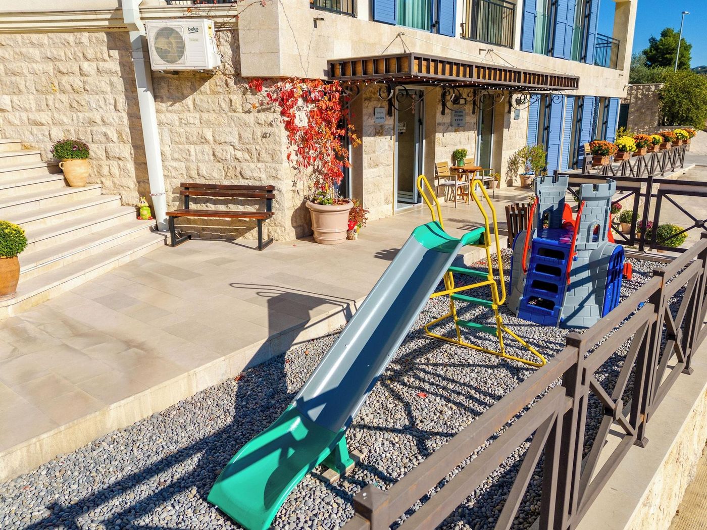 Apart-Hotel-MS-Katunjanin-Sports-and-Entertainment-18