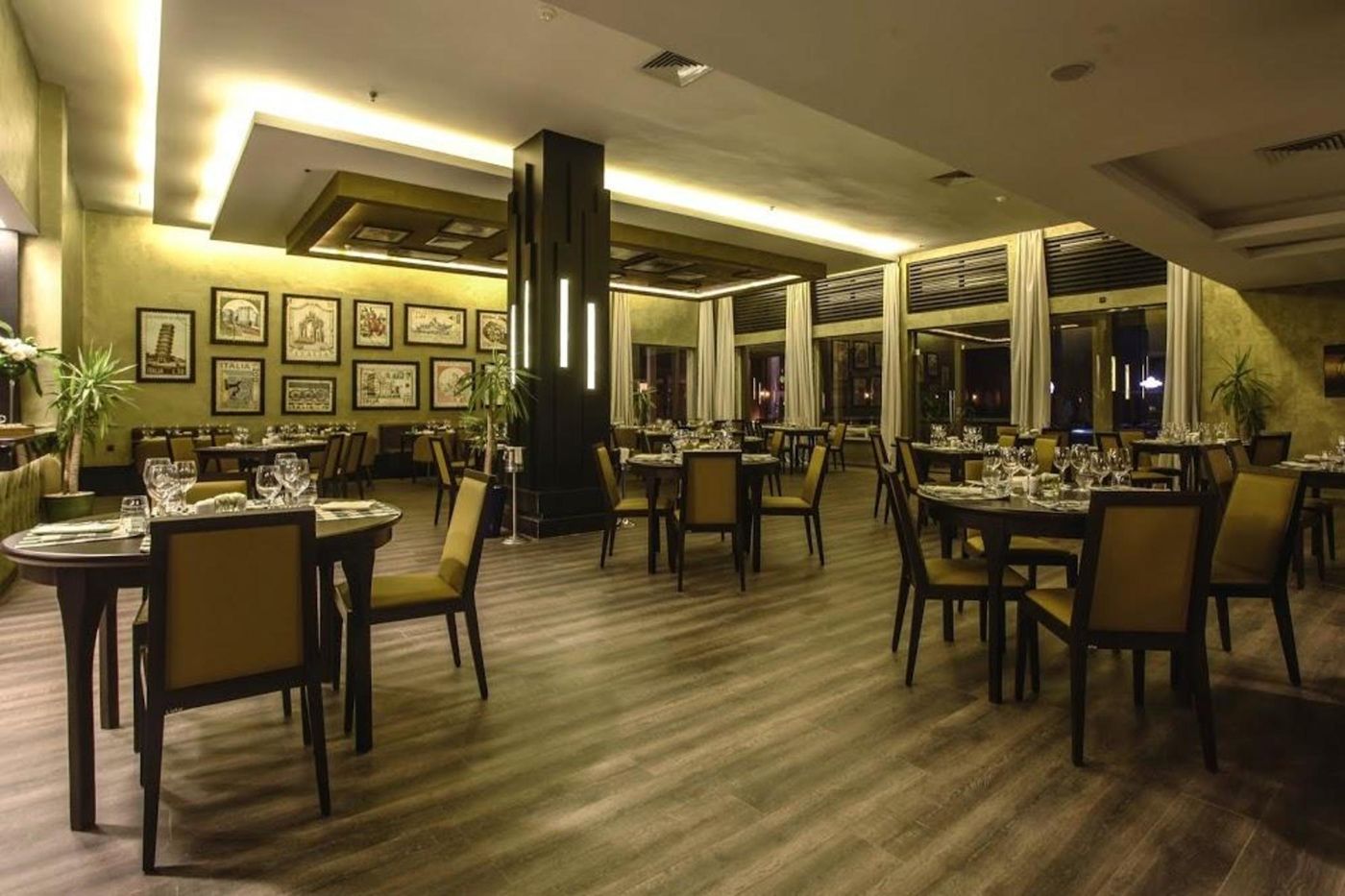 Savoy-Le-Grand-Hotel-Restaurant-29