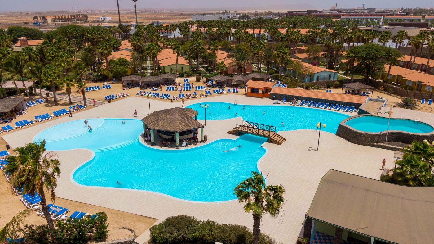 Vila-Do-Farol-Pool-6