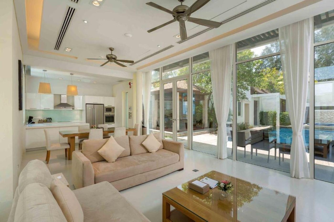 Splash-Beach-Resort-Room-70