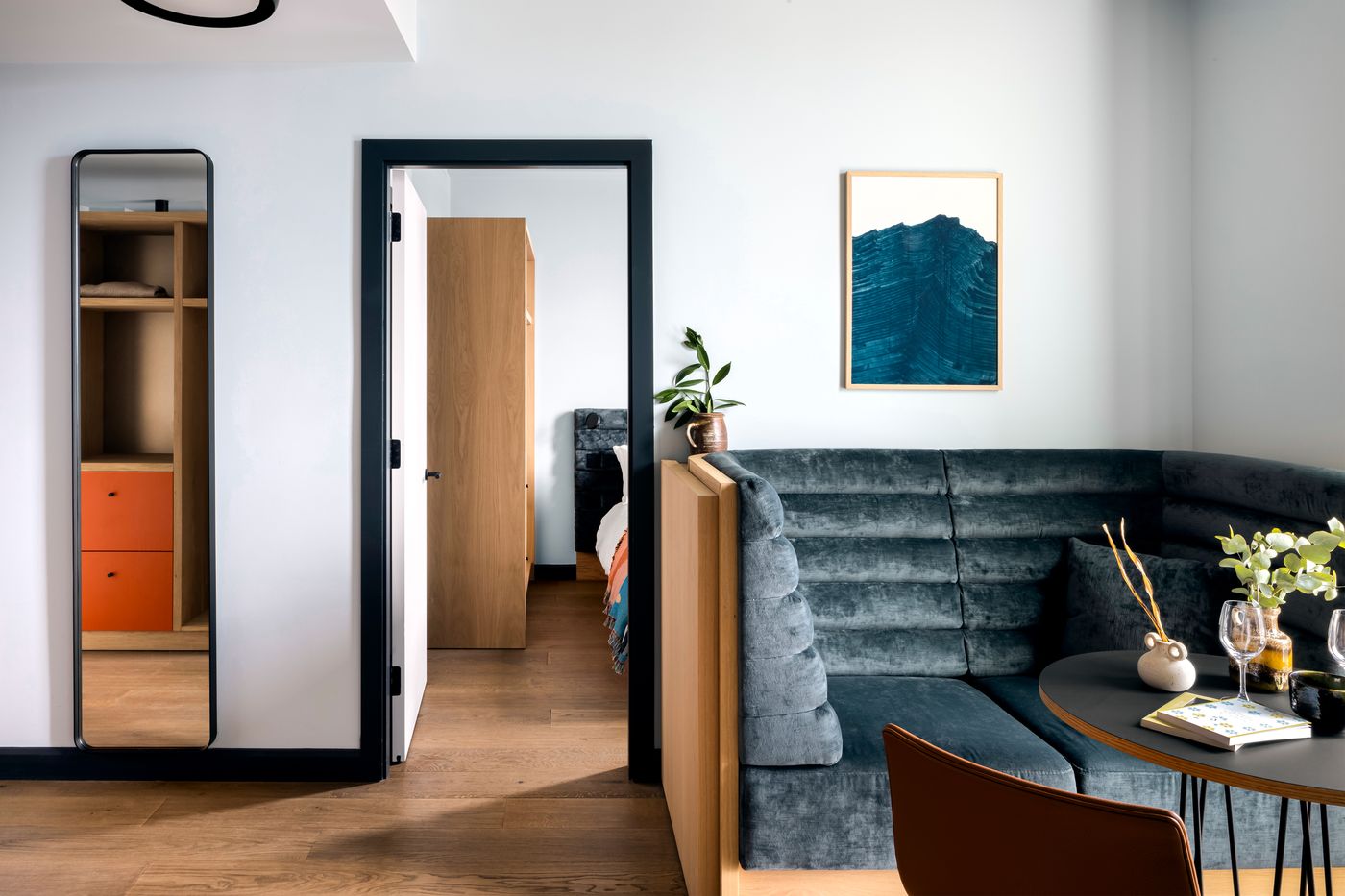 Beckett-Locke--North-Docks-Room-20