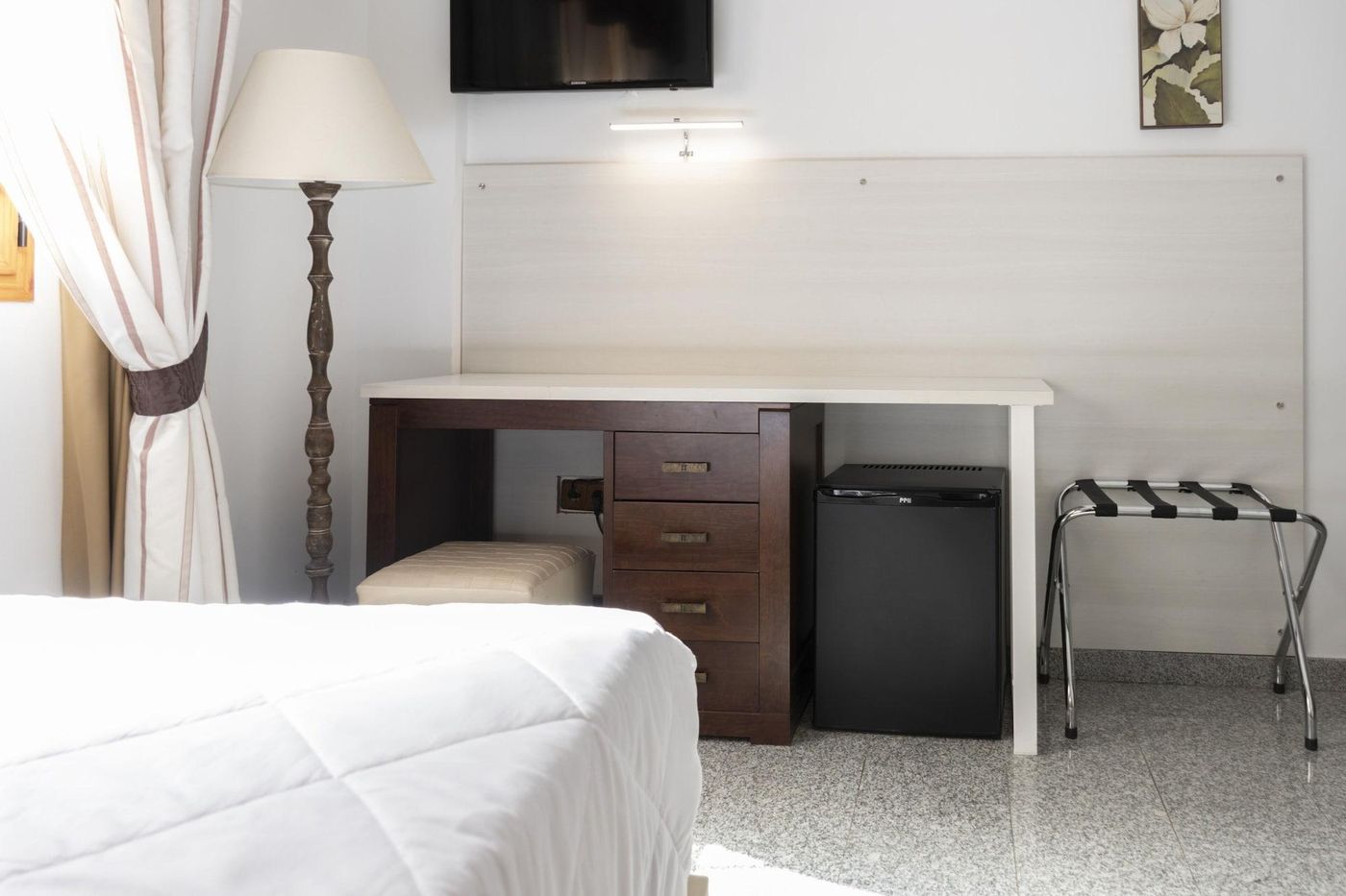 Hotel-Plaza-del-Castillo-Room-30