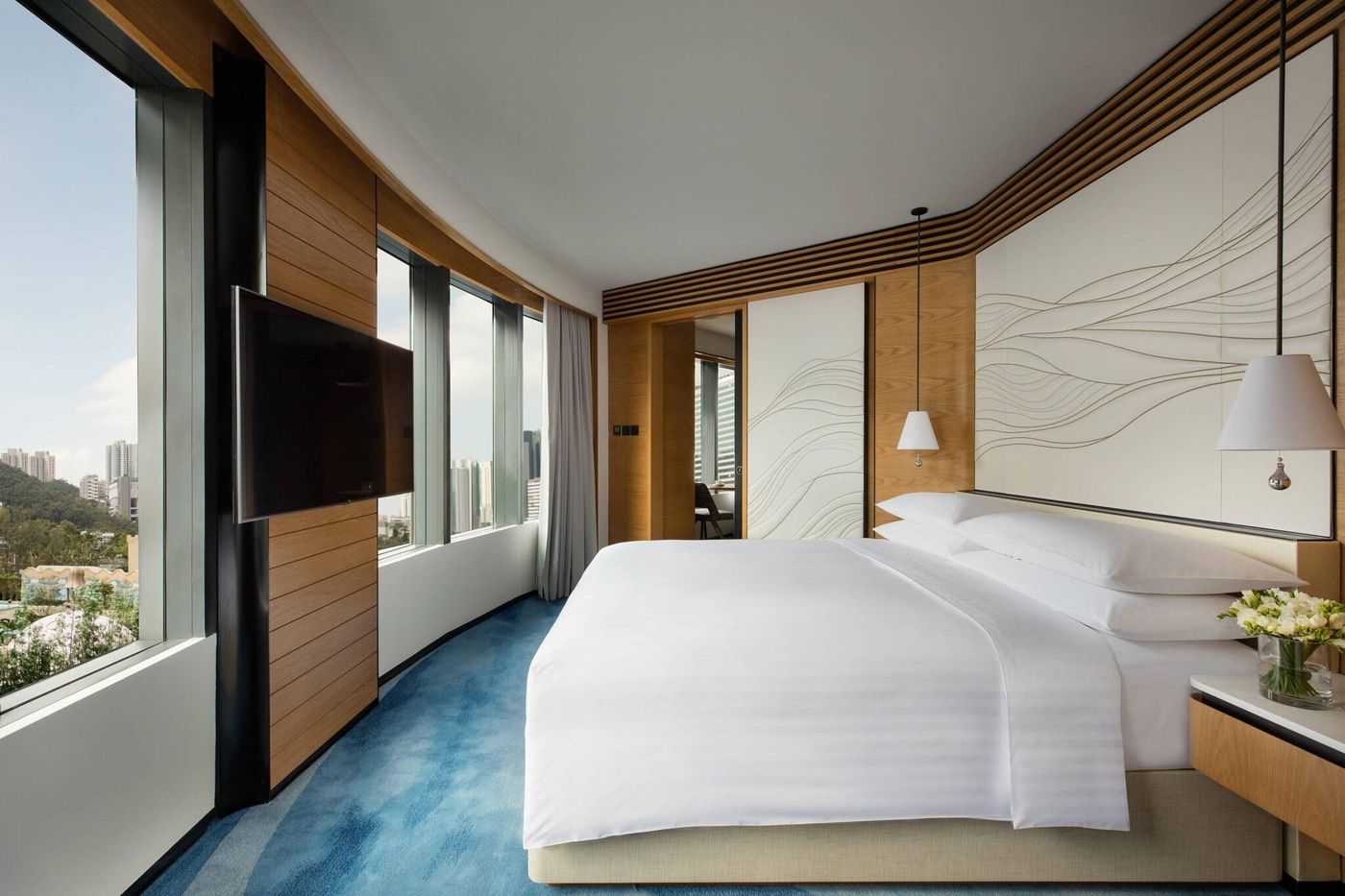 Hong-Kong-Ocean-Park-Marriott-Hotel-Room-11