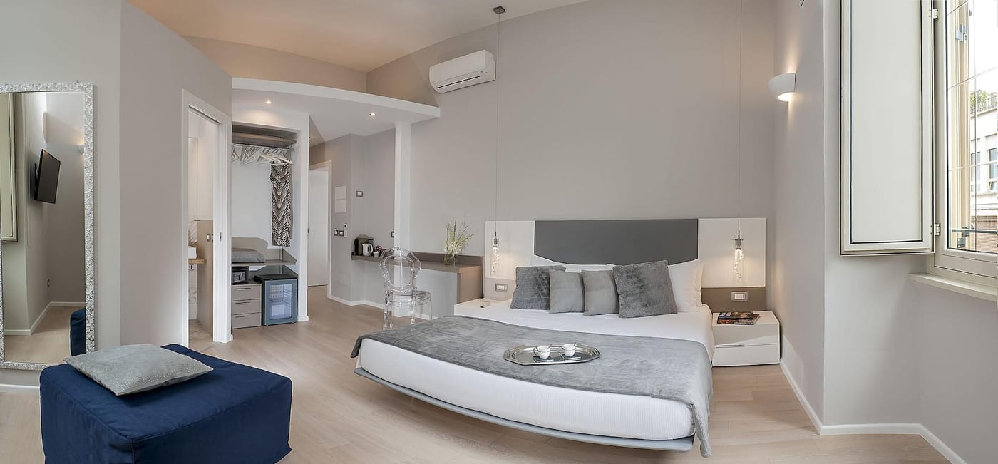 Colosseum-Corner-Room-6