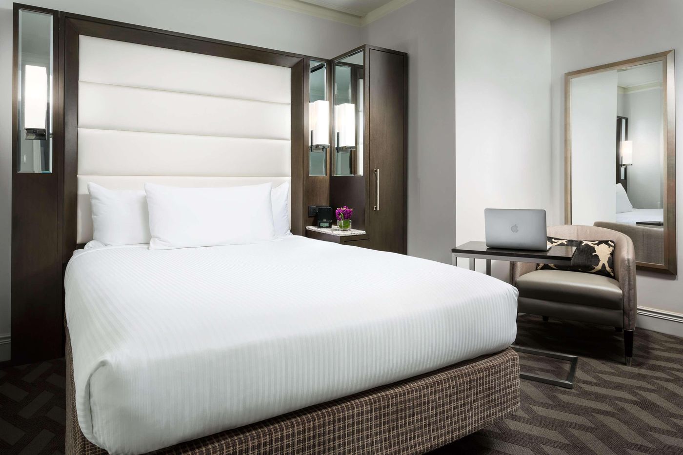 Hilton-Boston-Park-Plaza-Room-32