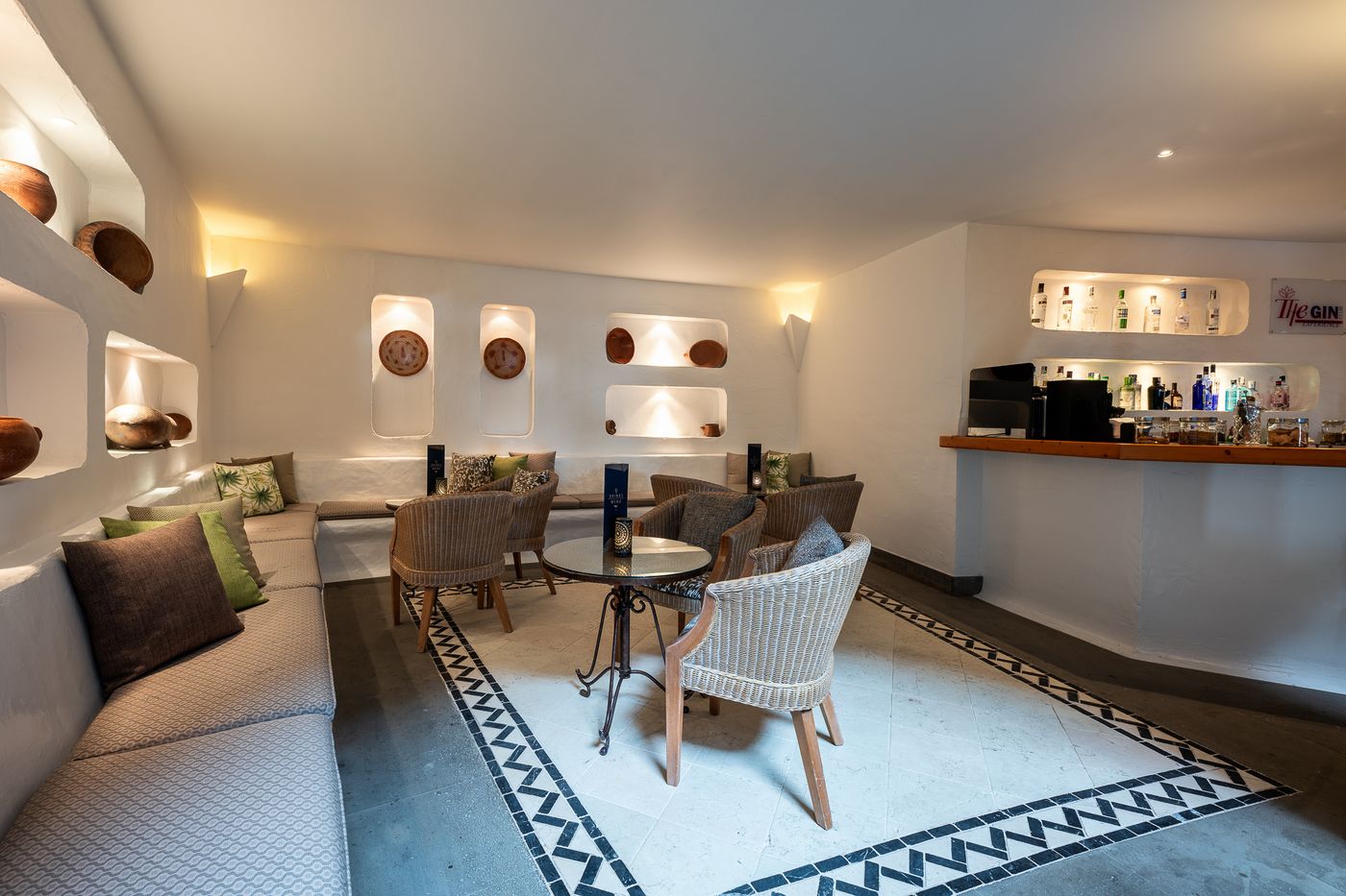 Hotel-LIVVO-Volc--n-Lanzarote-Lobby-56