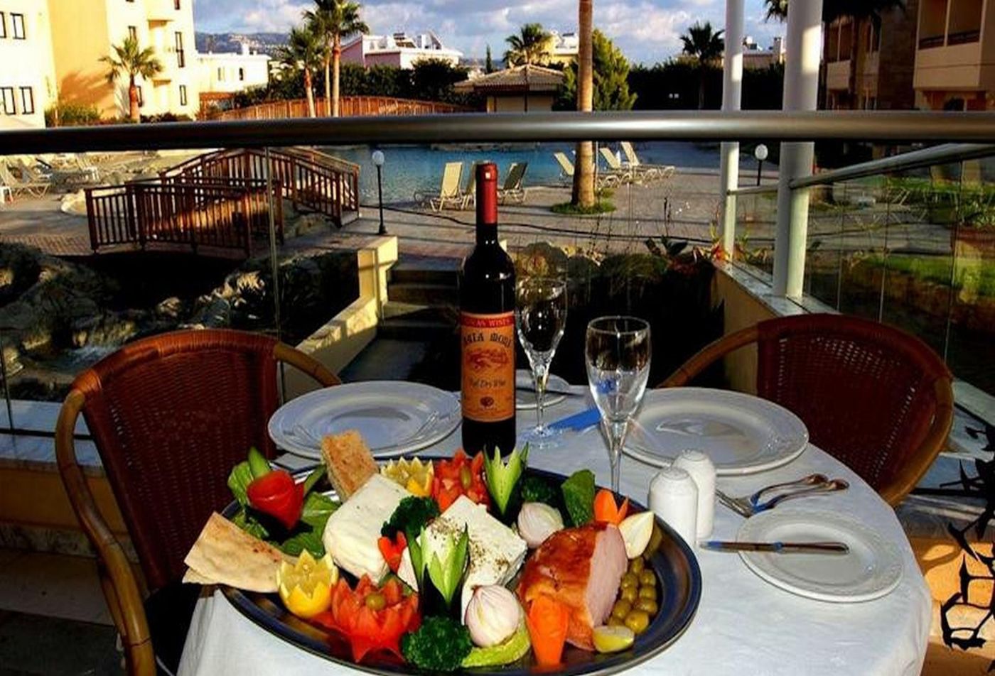 Panareti-Coral-Bay-Resort-Restaurant-38