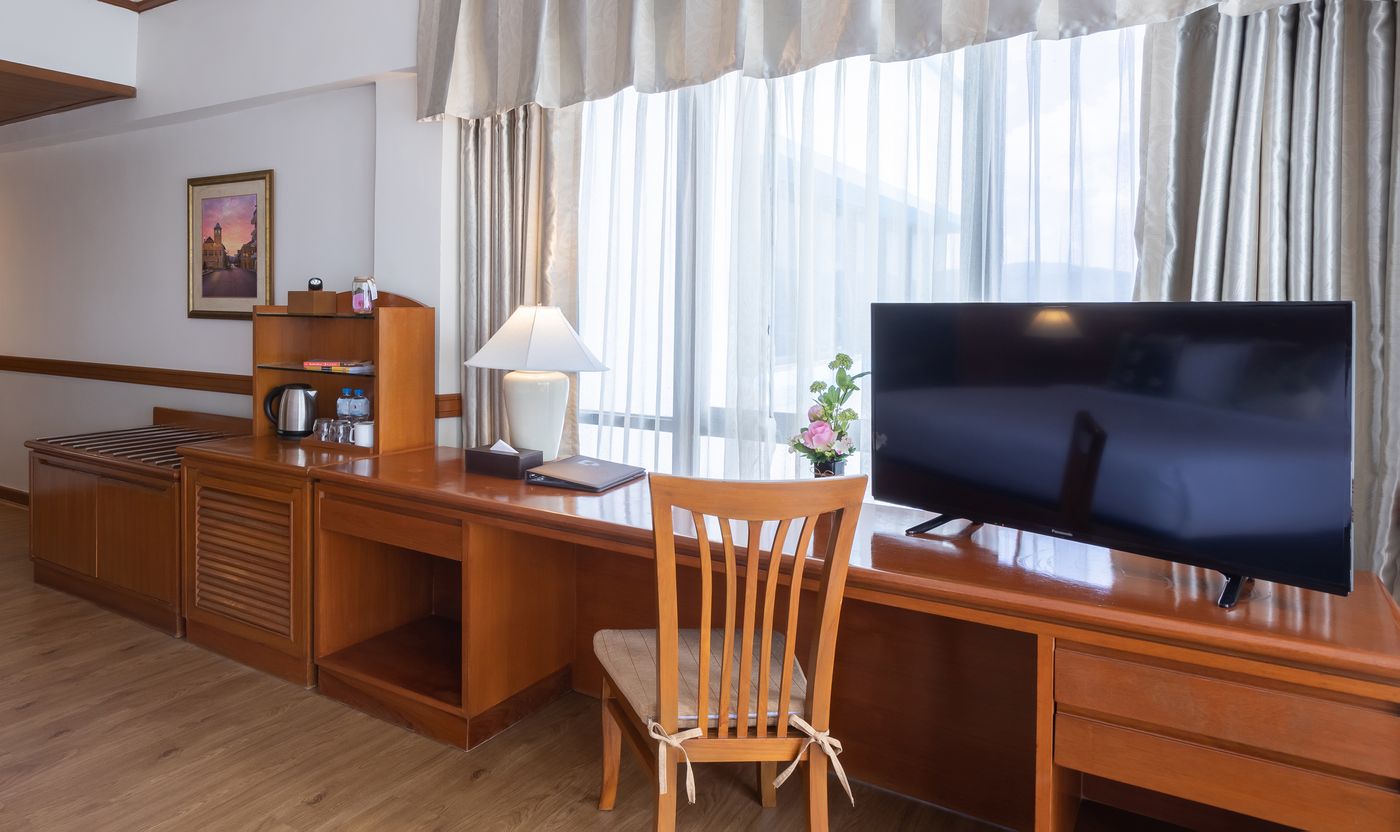 Royal-Phuket-City-Room-17