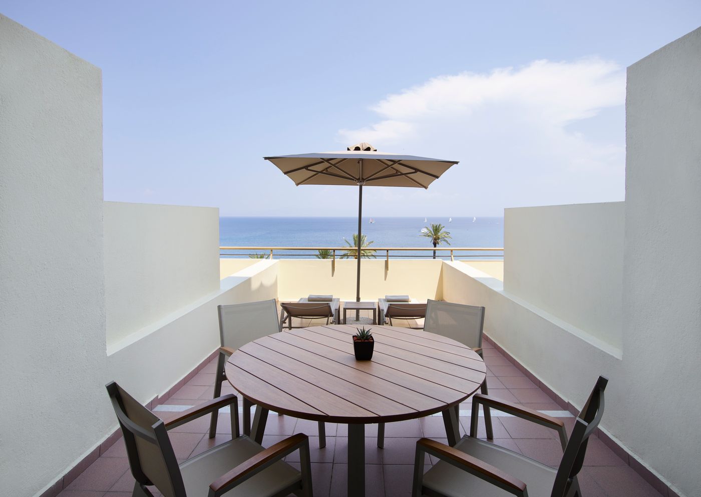 Amathus-Beach-Room-63