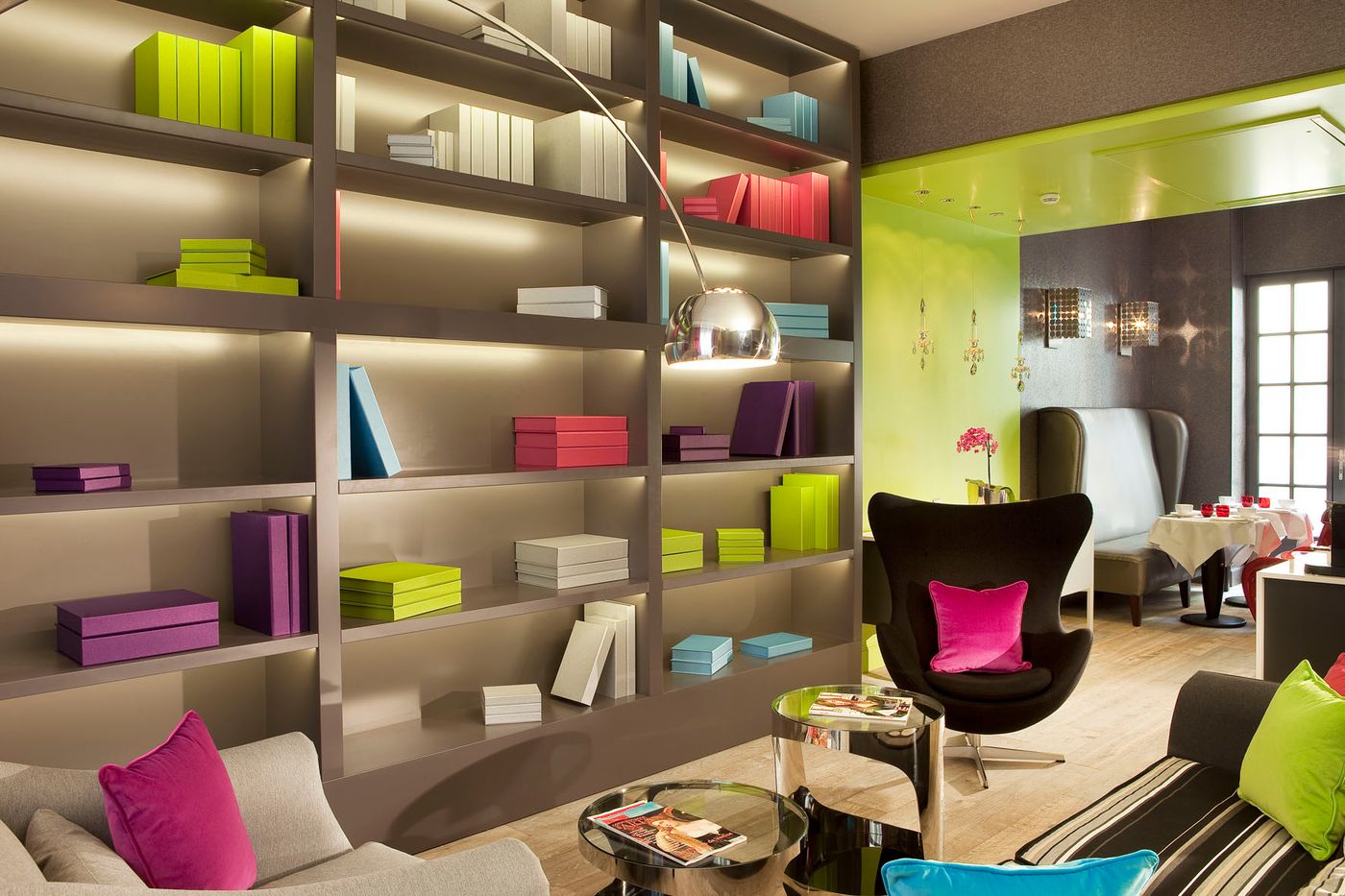 Le Petit Paris-France-PARIS-Lobby-7