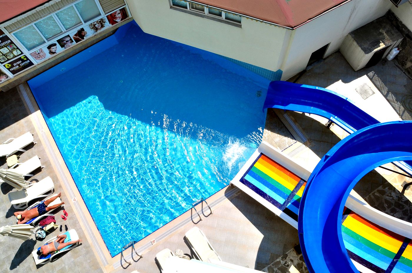 Cinar-Family-Suites-Pool-14