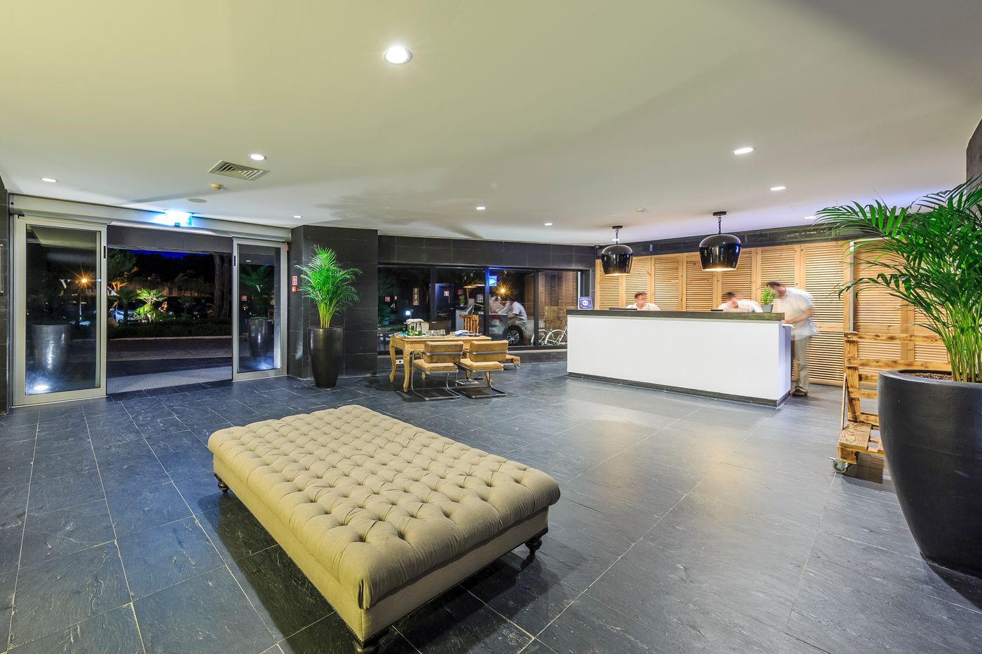 Praia-Verde-Boutique-Hotel---Design-Hotels-Lobby-55