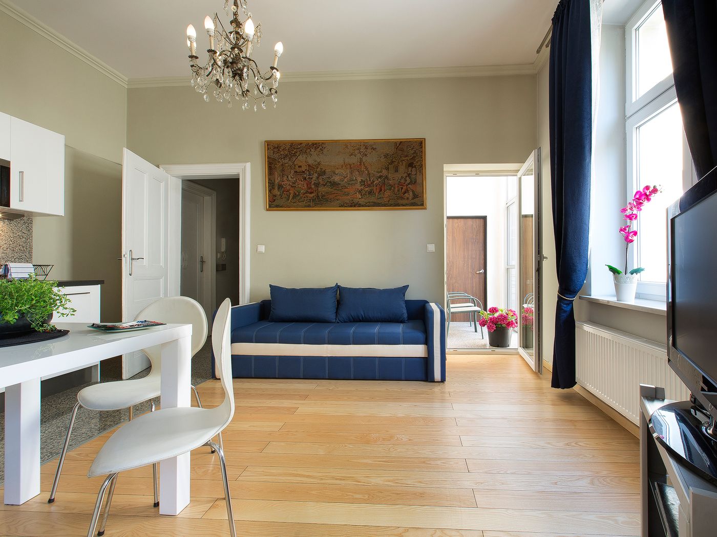 Antique-Apartments-Old-Town-Room-17