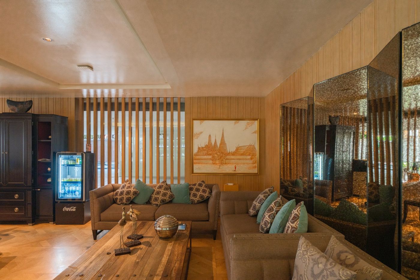 Arcadia-Suites-Bangkok-Lobby-19