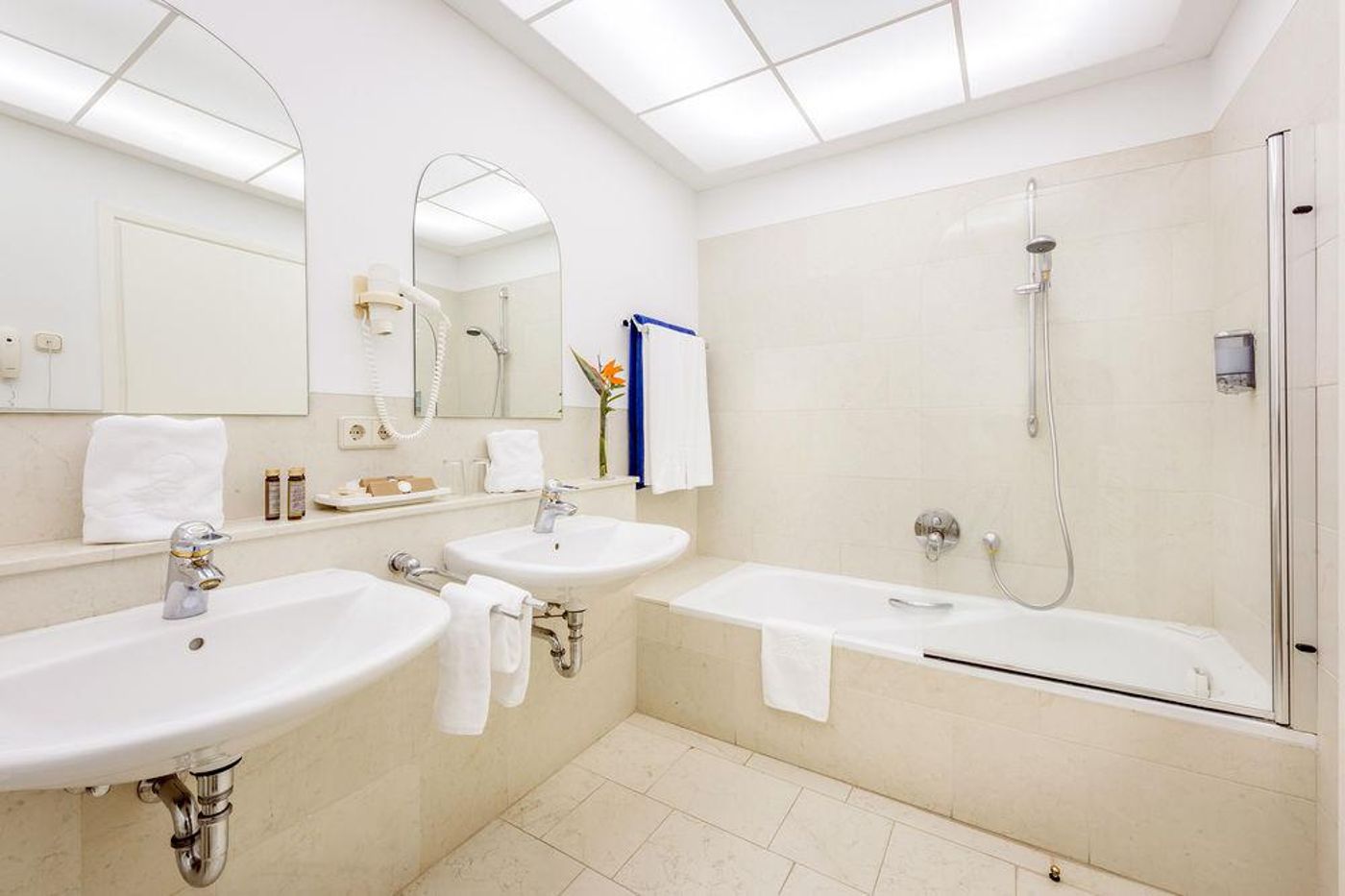 Oceano-Vitality-Hotel---Medical-Spa-General-view-31