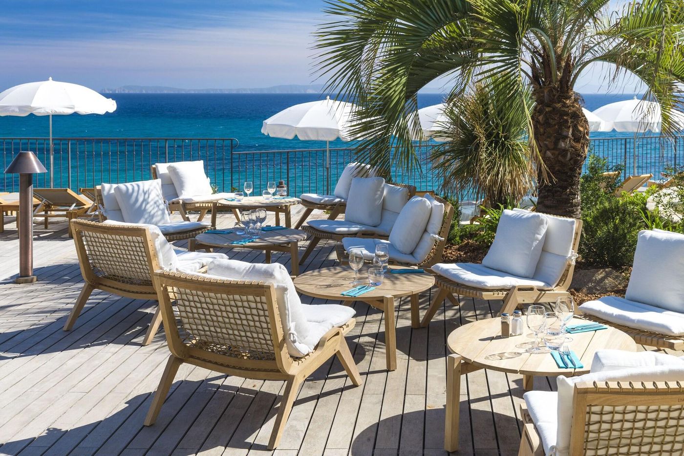 Hotel-Le-Bailli-de-Suffren-Restaurant-7