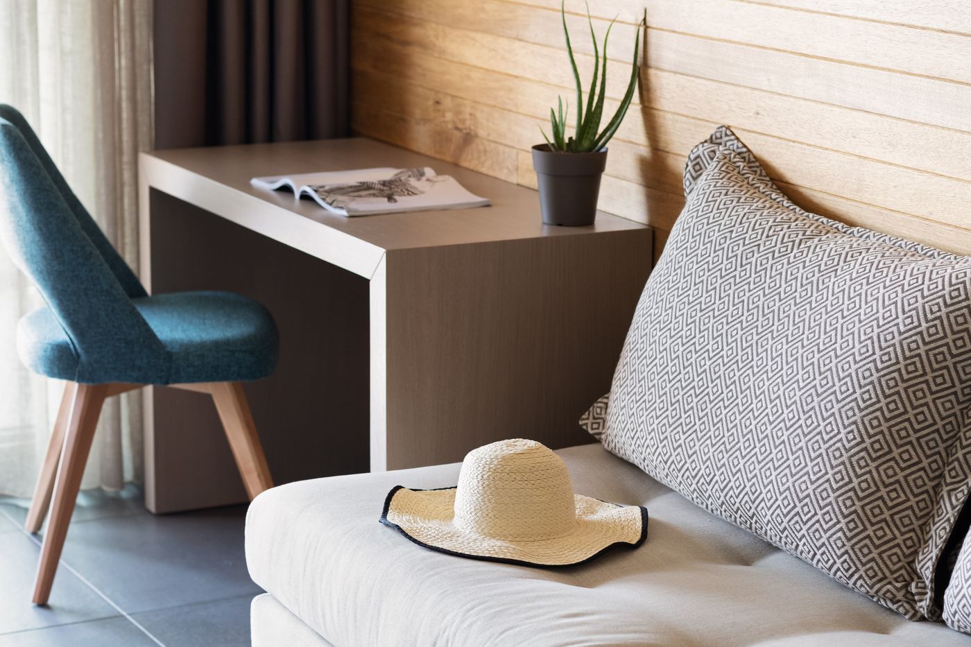 Blue-Dolphin-Room-35