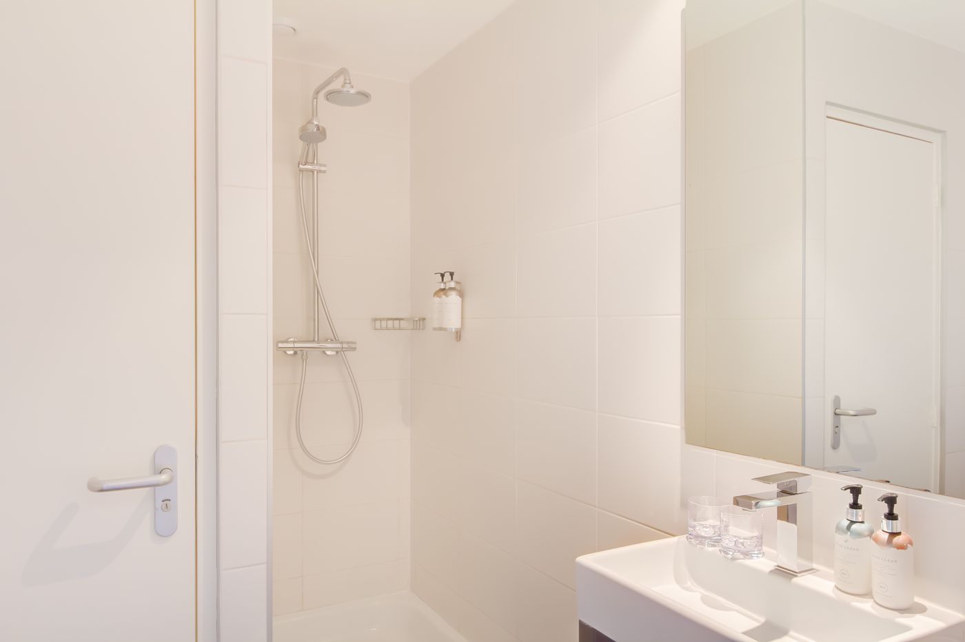 Max-Brown-Hotel-Museum-Square--part-of-Sircle-Collection-Room-24