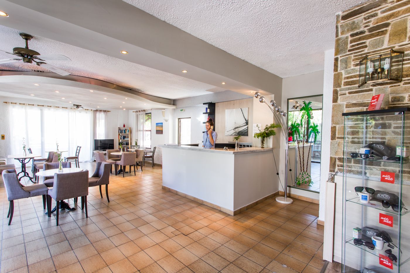 Potidea-Golden-Beach-Lobby-24