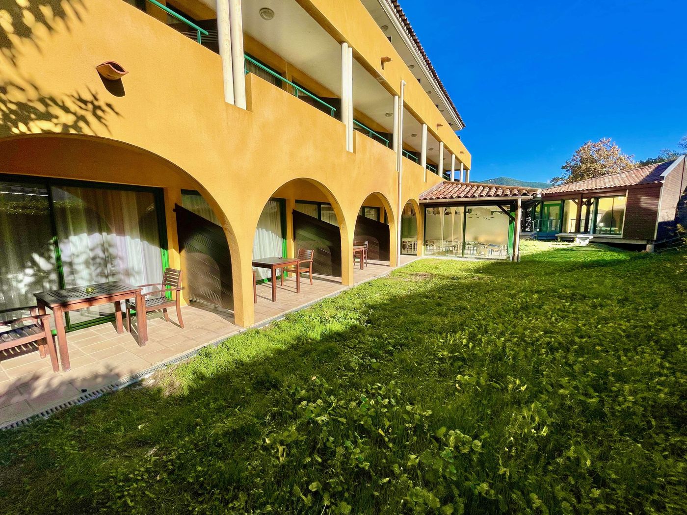 Best Western Gemenos en Provence-France-Gemenos-General view-2