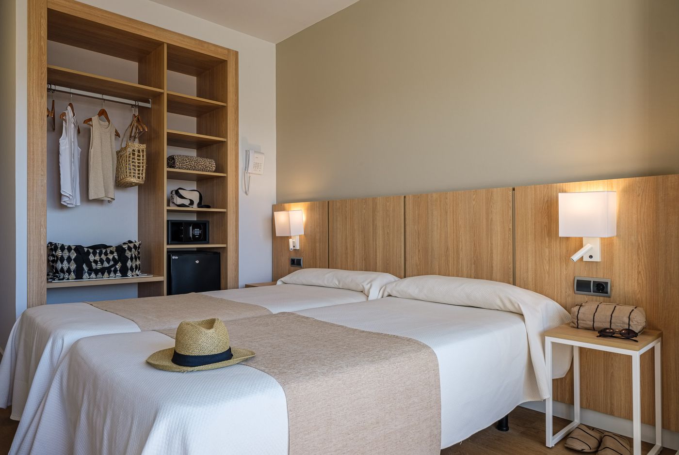 California-Garden-Room-21